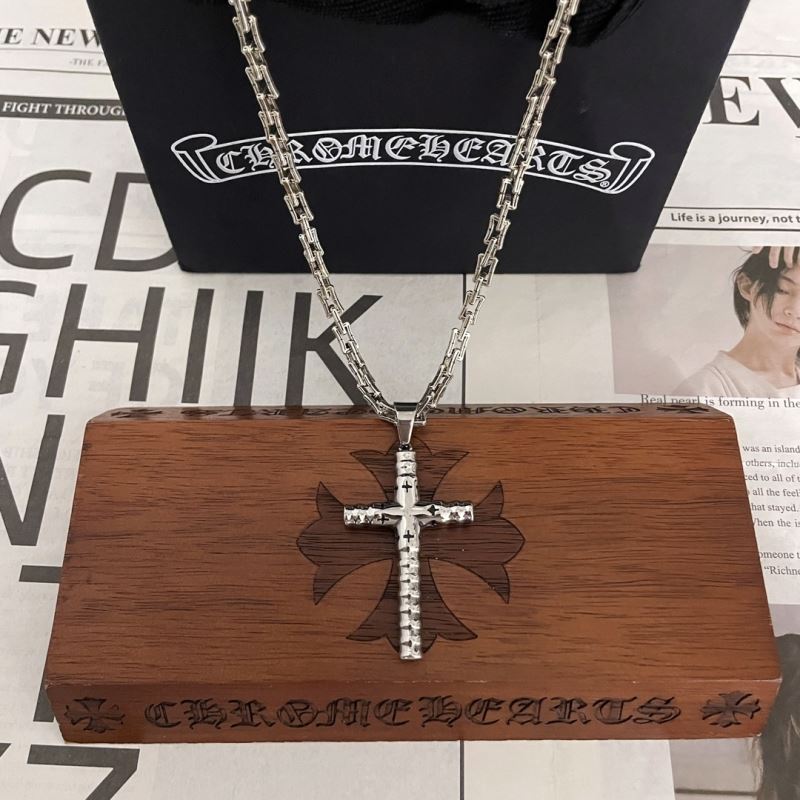 Ch**me He**ts necklaces